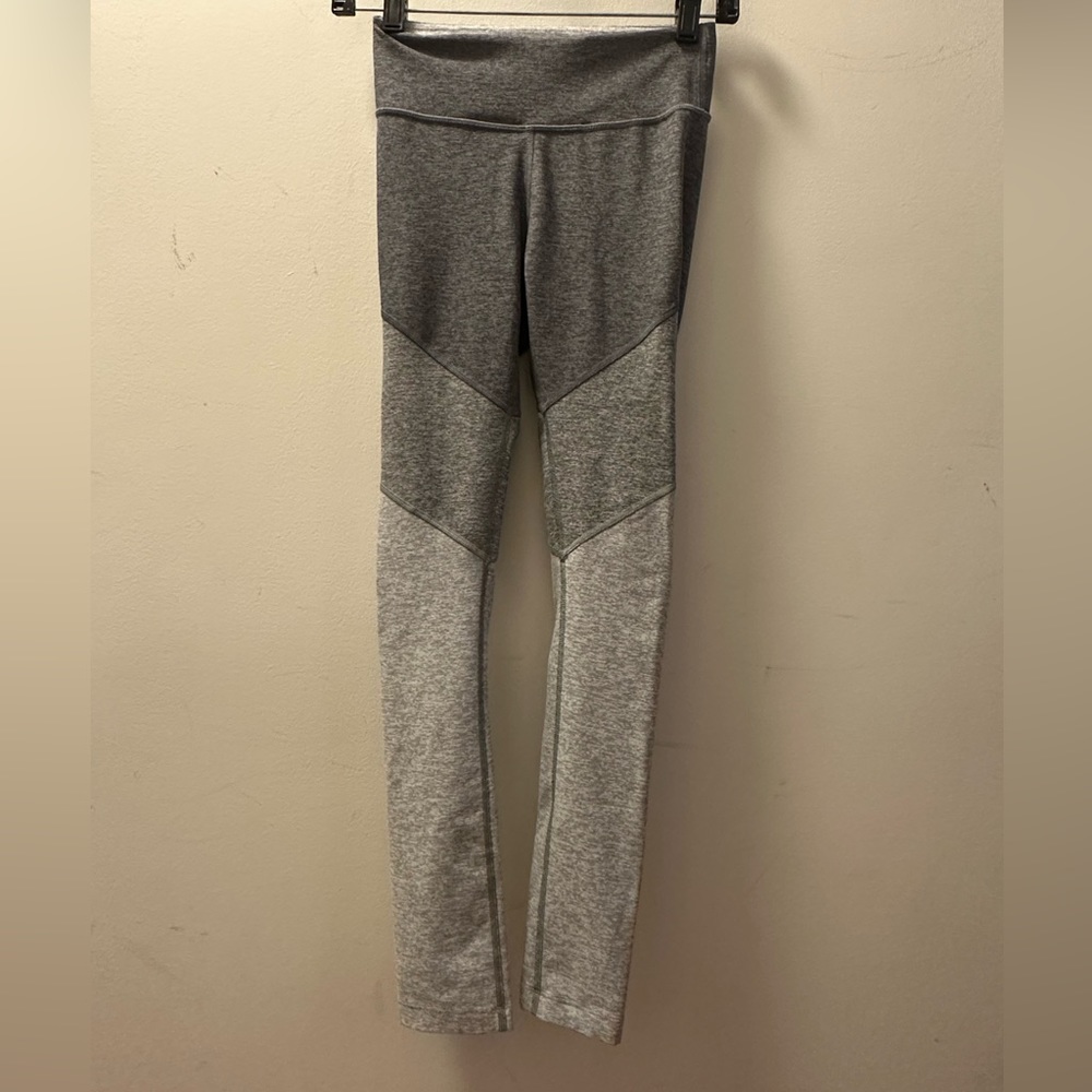 Outdoor Voices Springs 7/8 Leggings in Graphite/Ash/Dove Sz XS - Picture 6 of 7